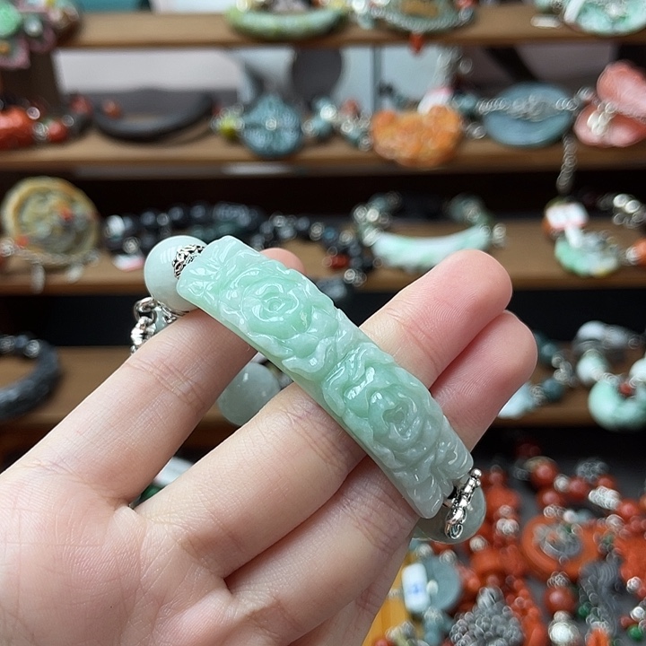贾***)翡翠未镶嵌手链饰品
