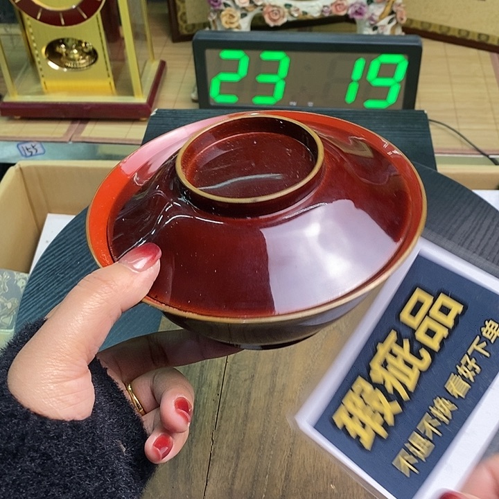 摆件有微瑕有微瑕