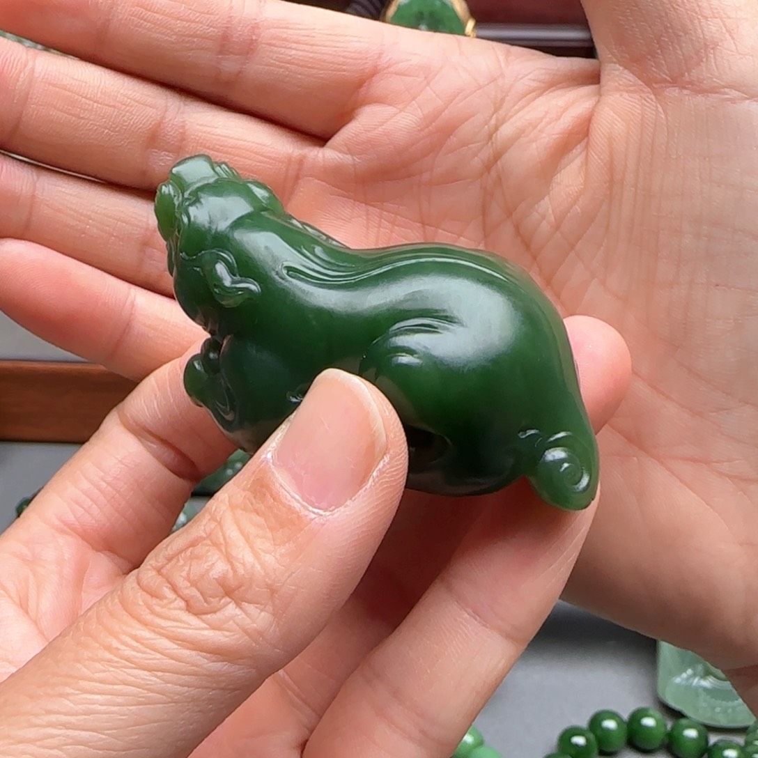 未镶嵌和田玉挂件尘**了