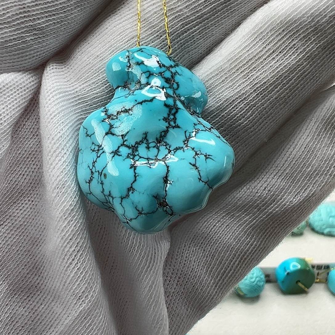 绿松石随形未镶嵌