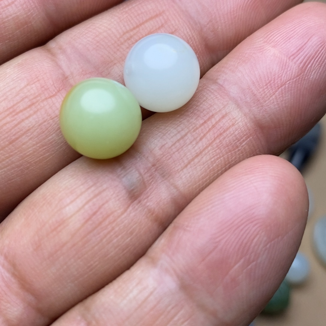 和田玉（糖玉）珠宝半成品未镶嵌小**学