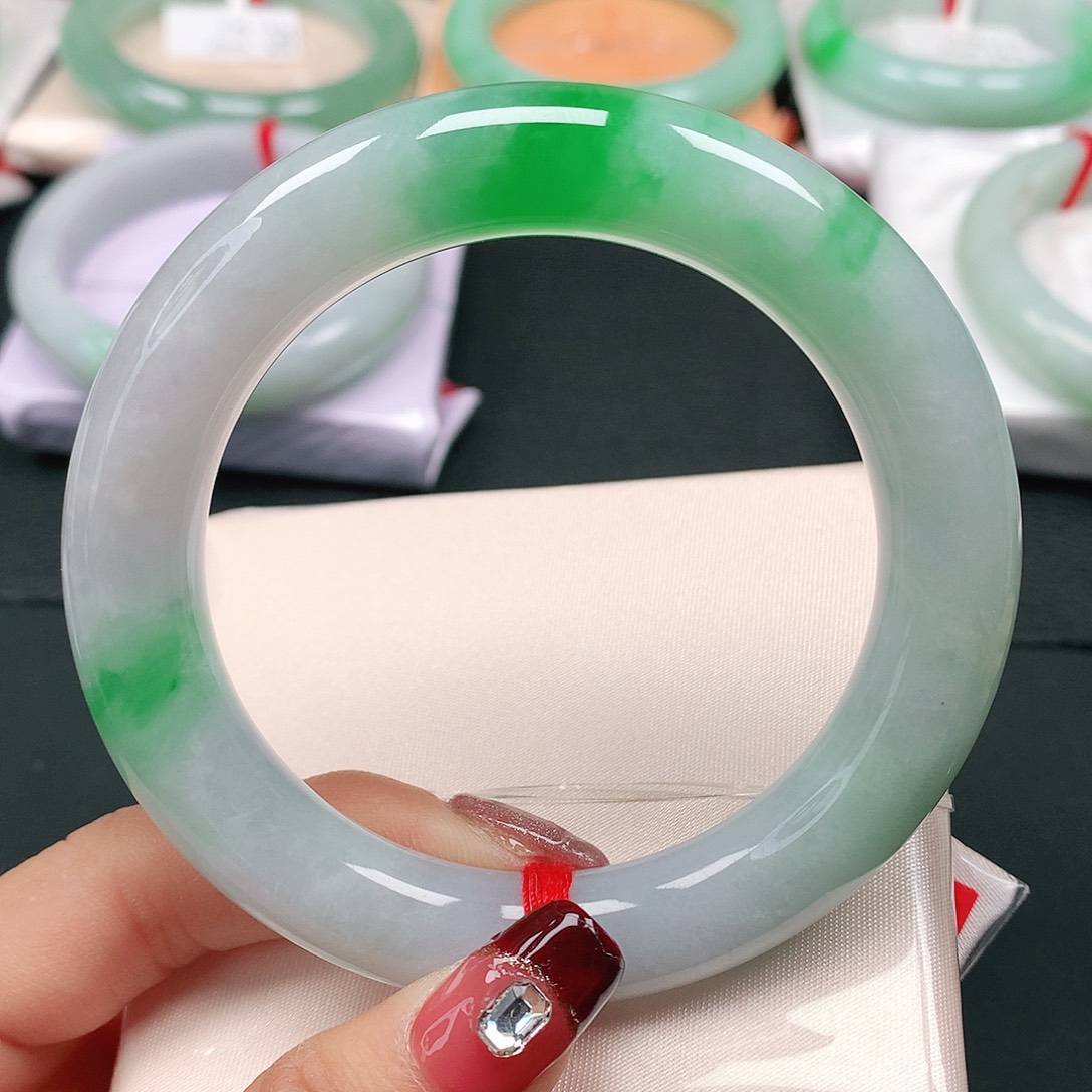 翡翠手镯（圆镯）未镶嵌天然翡翠手镯56