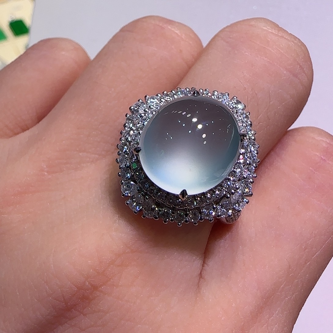 翡翠戒指18K金镶嵌戒指