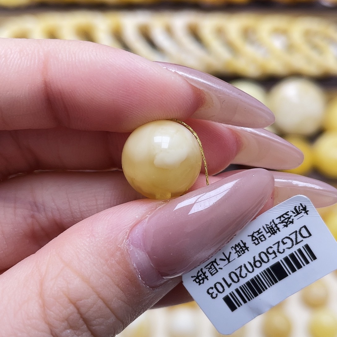 琥珀未镶嵌裸石12.8mm圆珠瑕