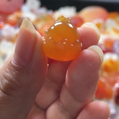 未镶嵌颈饰玛瑙/玉髓柳**花