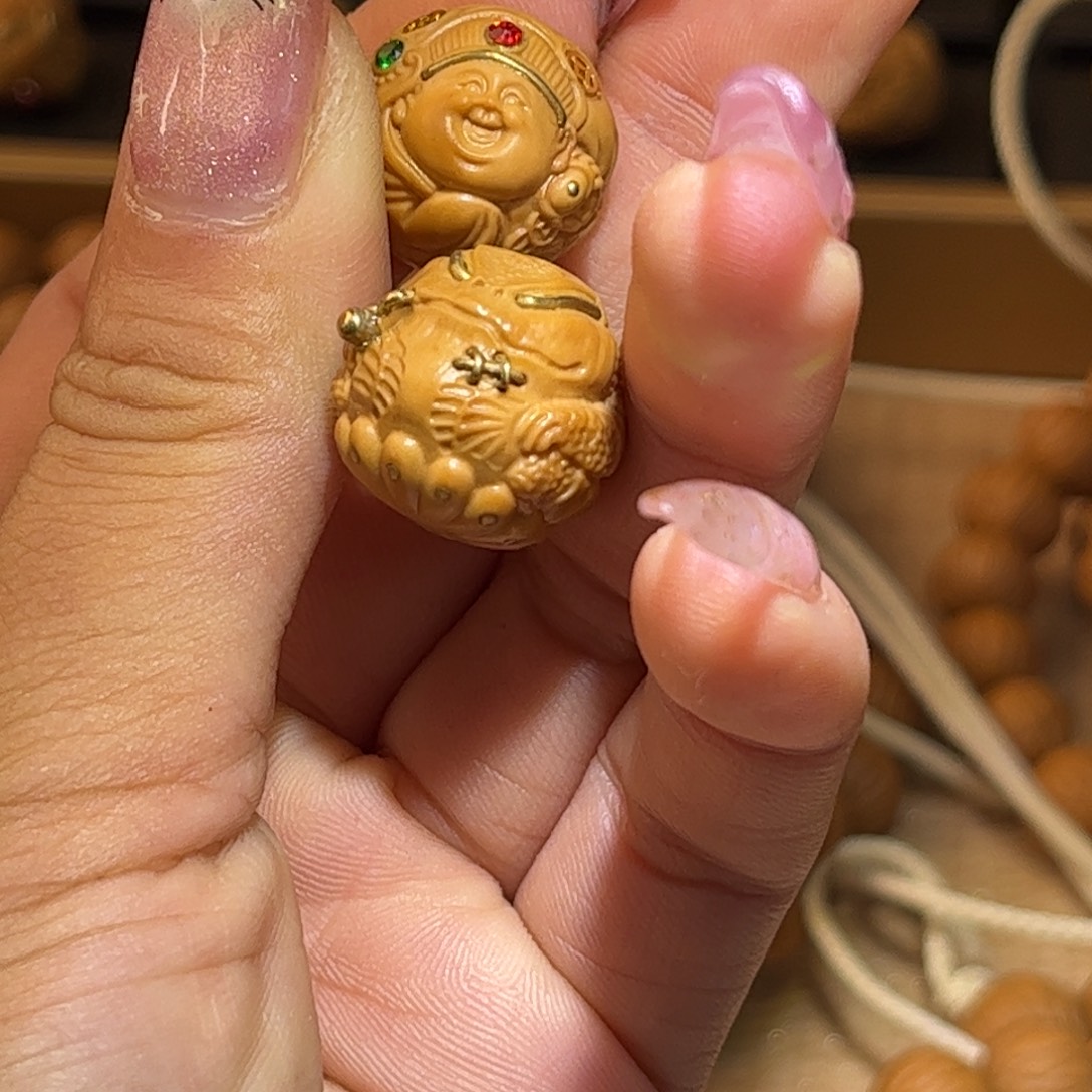 和***尘吊坠猴头核桃两颗单颗全品无瑕无药