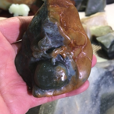 和田玉未镶嵌把件