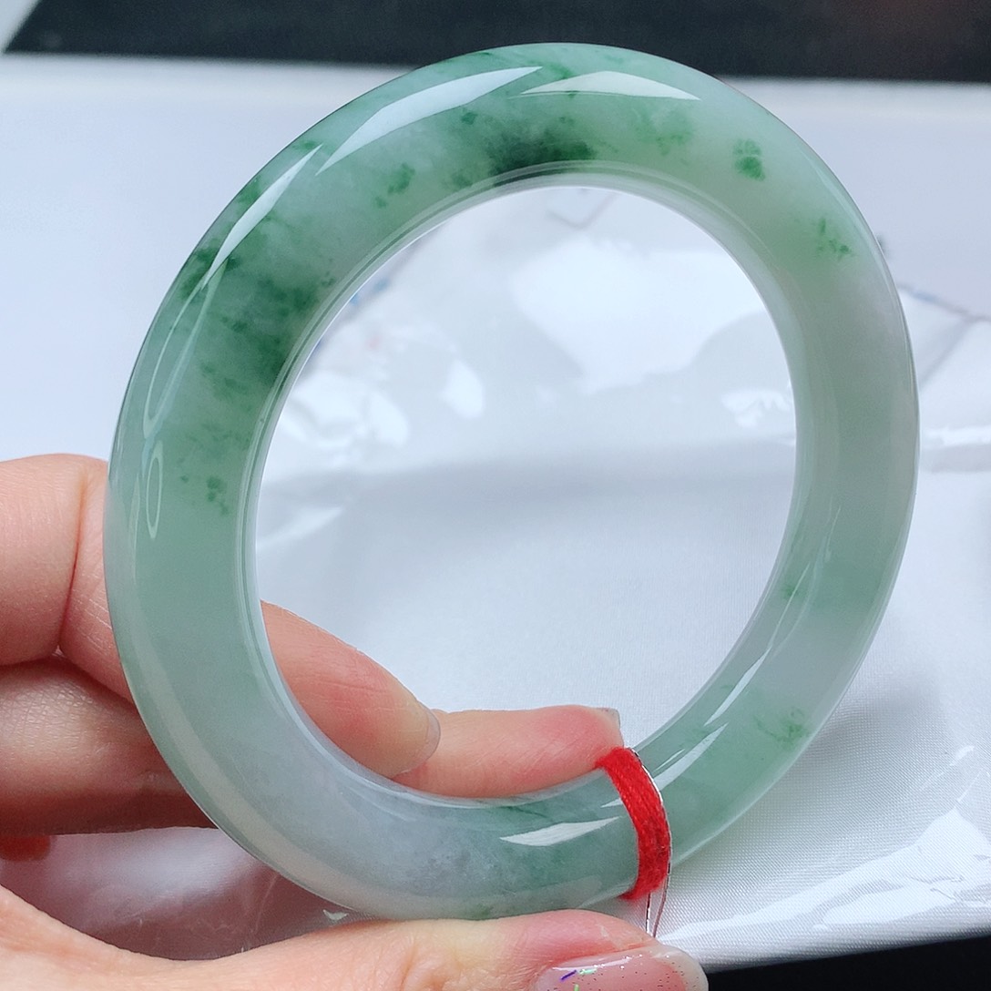 翡翠手镯（圆镯）未镶嵌60➕圆