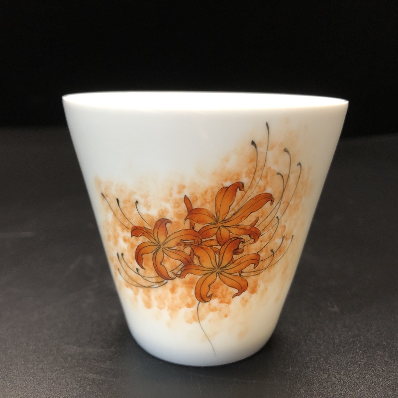 12.30a/N100130/00520/粉彩花卉小可乐杯/口径7/高6.7/110CC