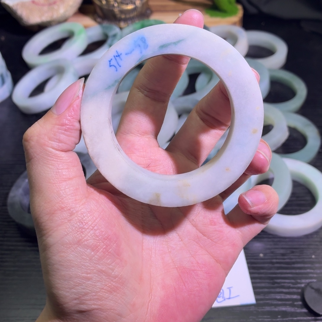 定制翡翠未镶嵌天然翡翠A货毛胚手镯定制