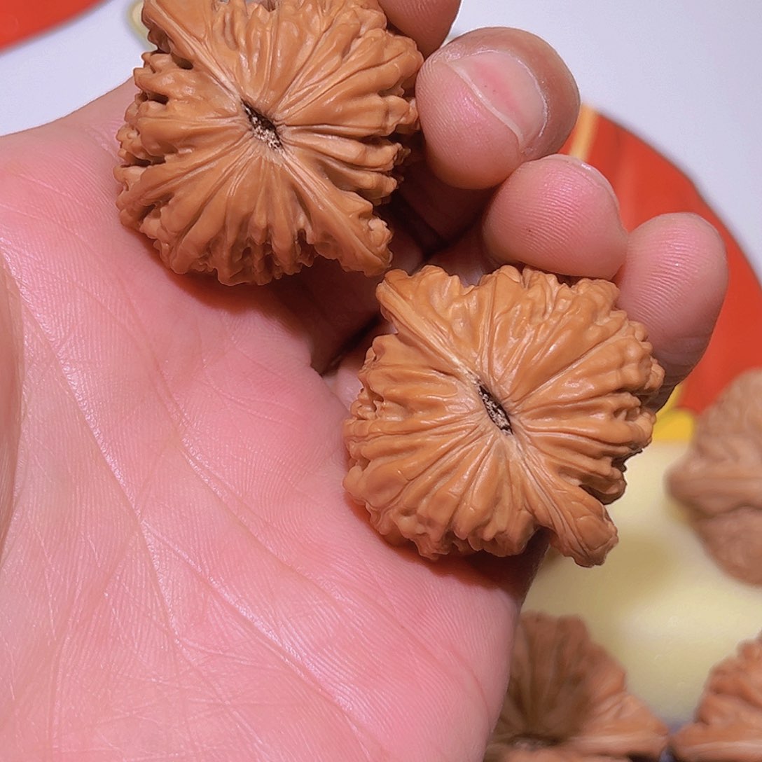 文玩核桃吊坠峰***了汉高楼38