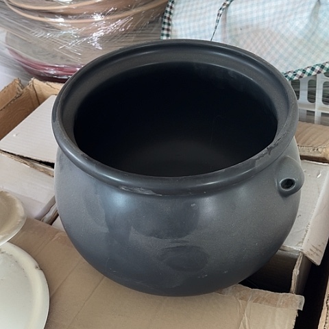 微瑕，不能明火，口径24高度18无盖，6L