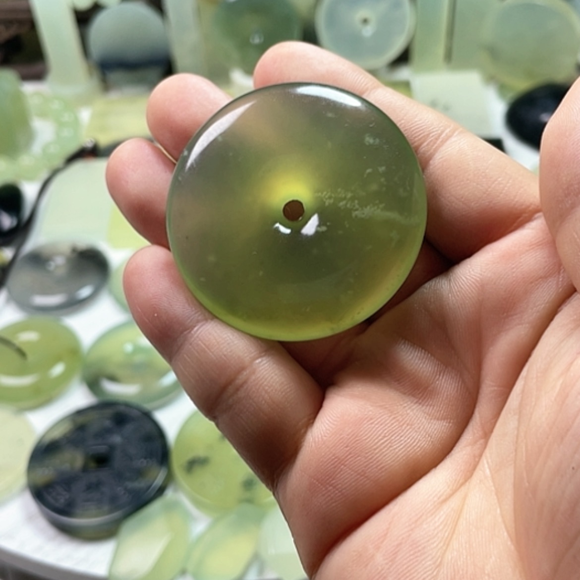 【闪购商品】未镶嵌岫玉挂件周****谁