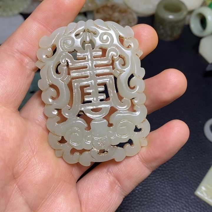颈饰未镶嵌和田玉