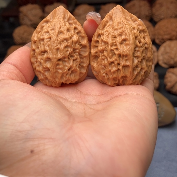 文玩核桃把件沈阳鸡心34