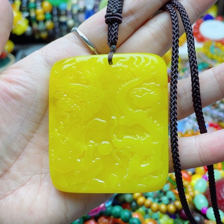 树脂制品79号雕刻吊坠