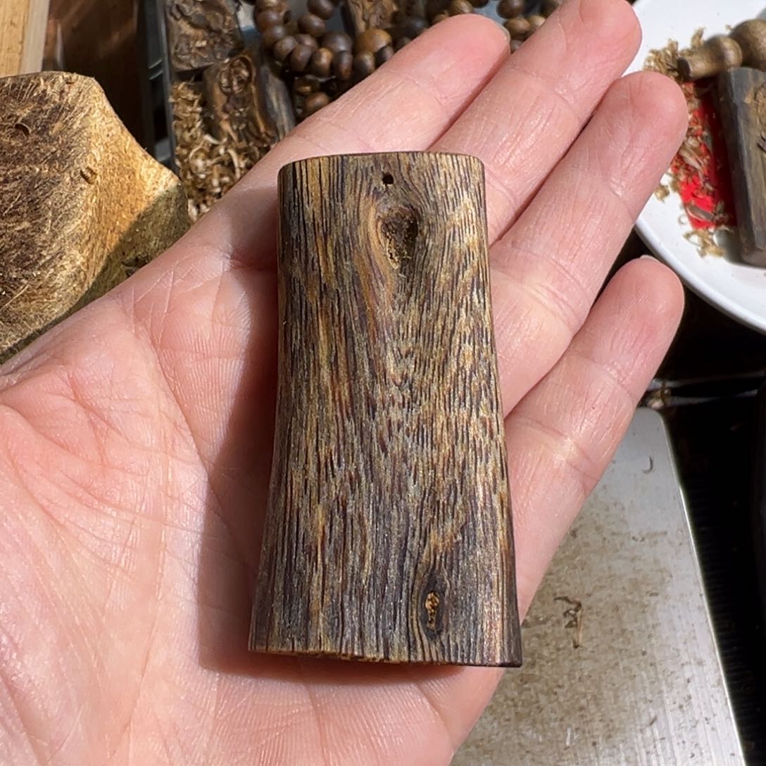 沉香吊坠乌身吊坠9.1克