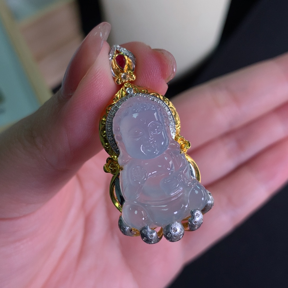 翡翠颈饰18K金镶嵌宝宝佛