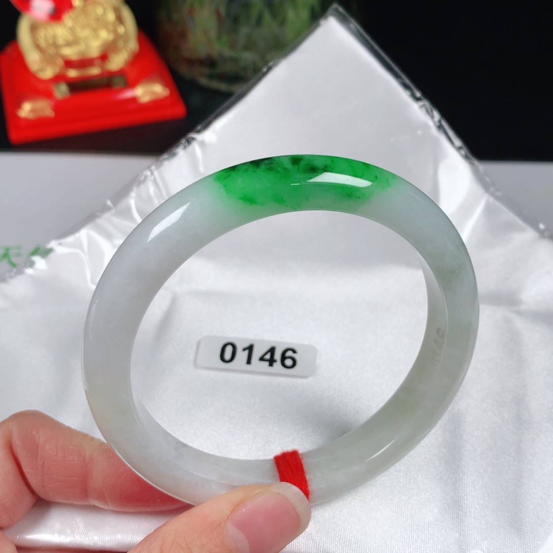 翡翠手镯未镶嵌编号0146 正圈61+