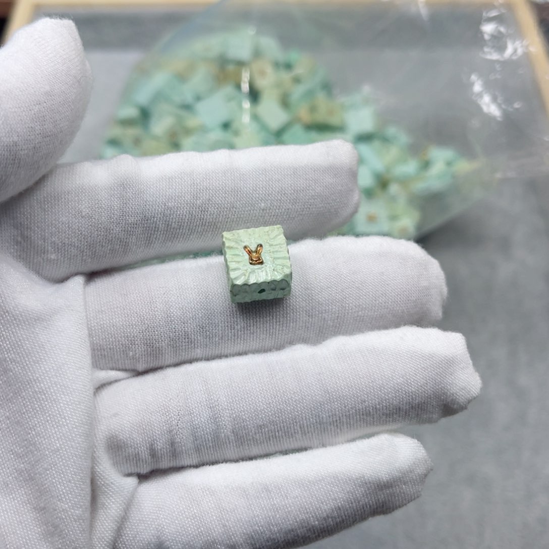 绿松石挂件未镶嵌