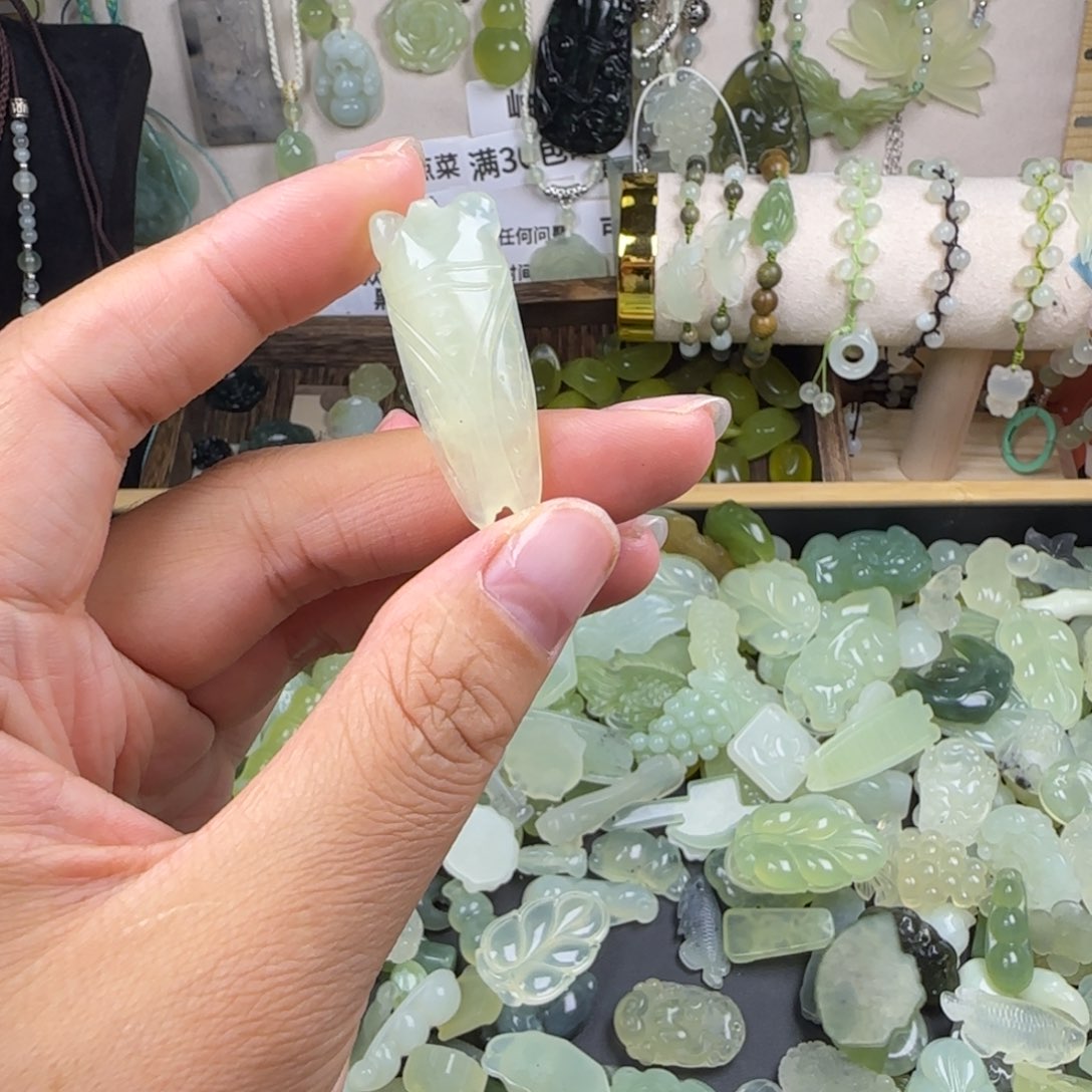 蛇纹石玉岫玉未镶嵌