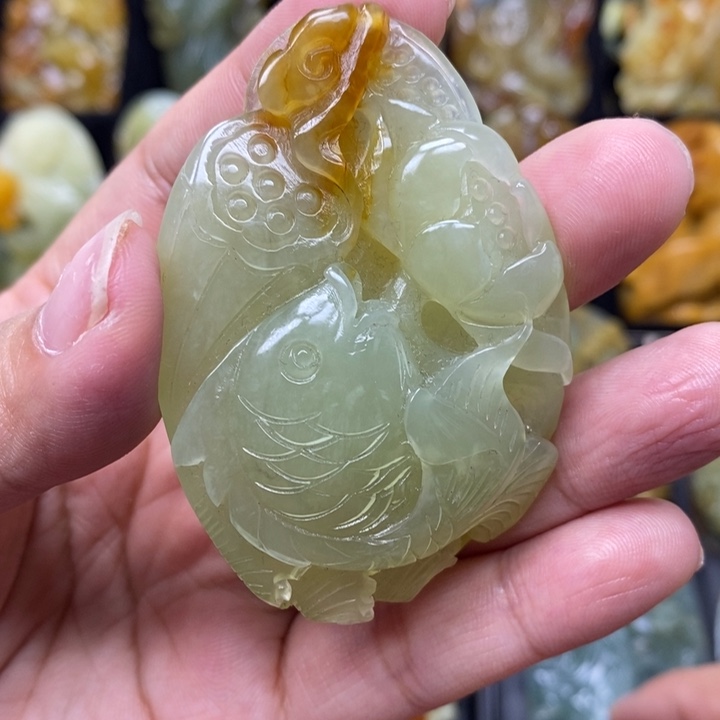 蛇纹石玉吊坠未镶嵌