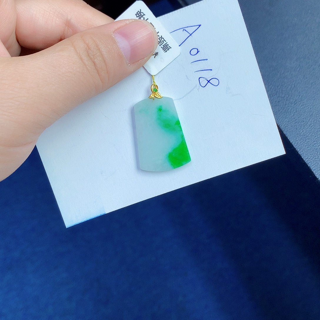 【闪购商品】翡翠颈饰18K金镶嵌0000000000