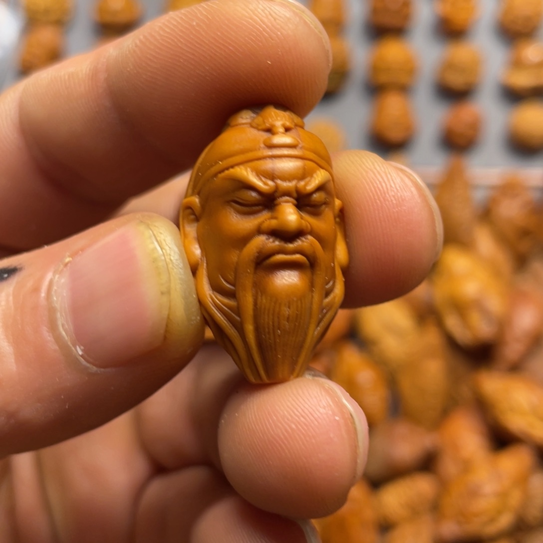 橄榄核吊坠关公头203