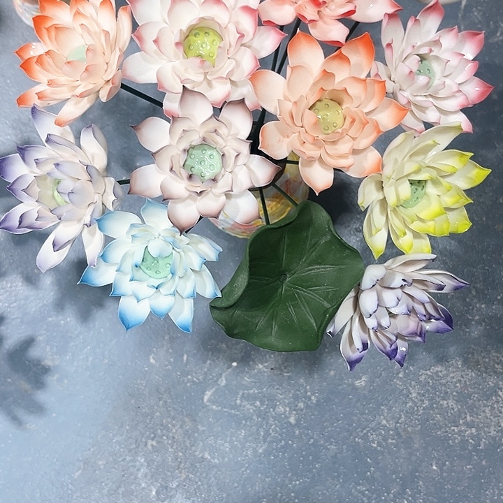 君***一陶瓷花花摆件，花束