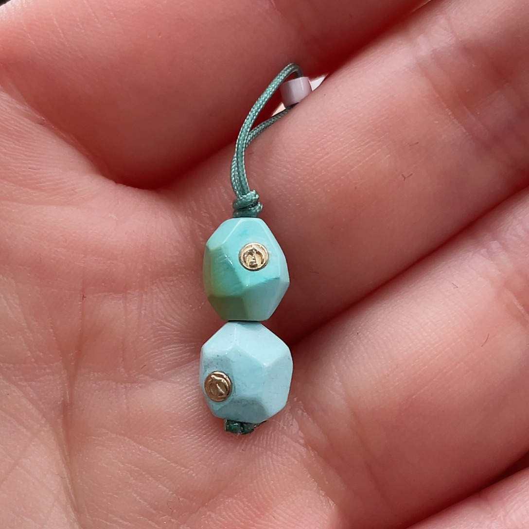 绿松石颈饰未镶嵌