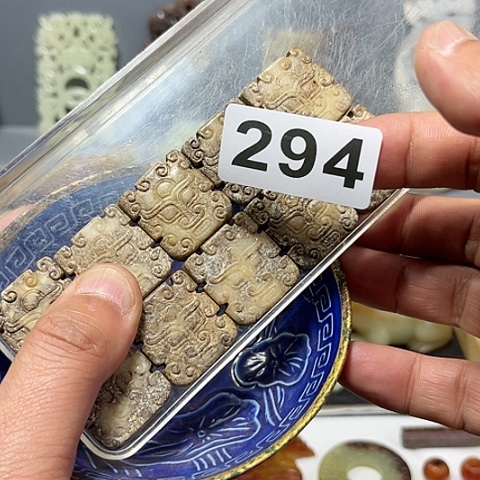 摆件瓷器制作过程是根据不同种类及