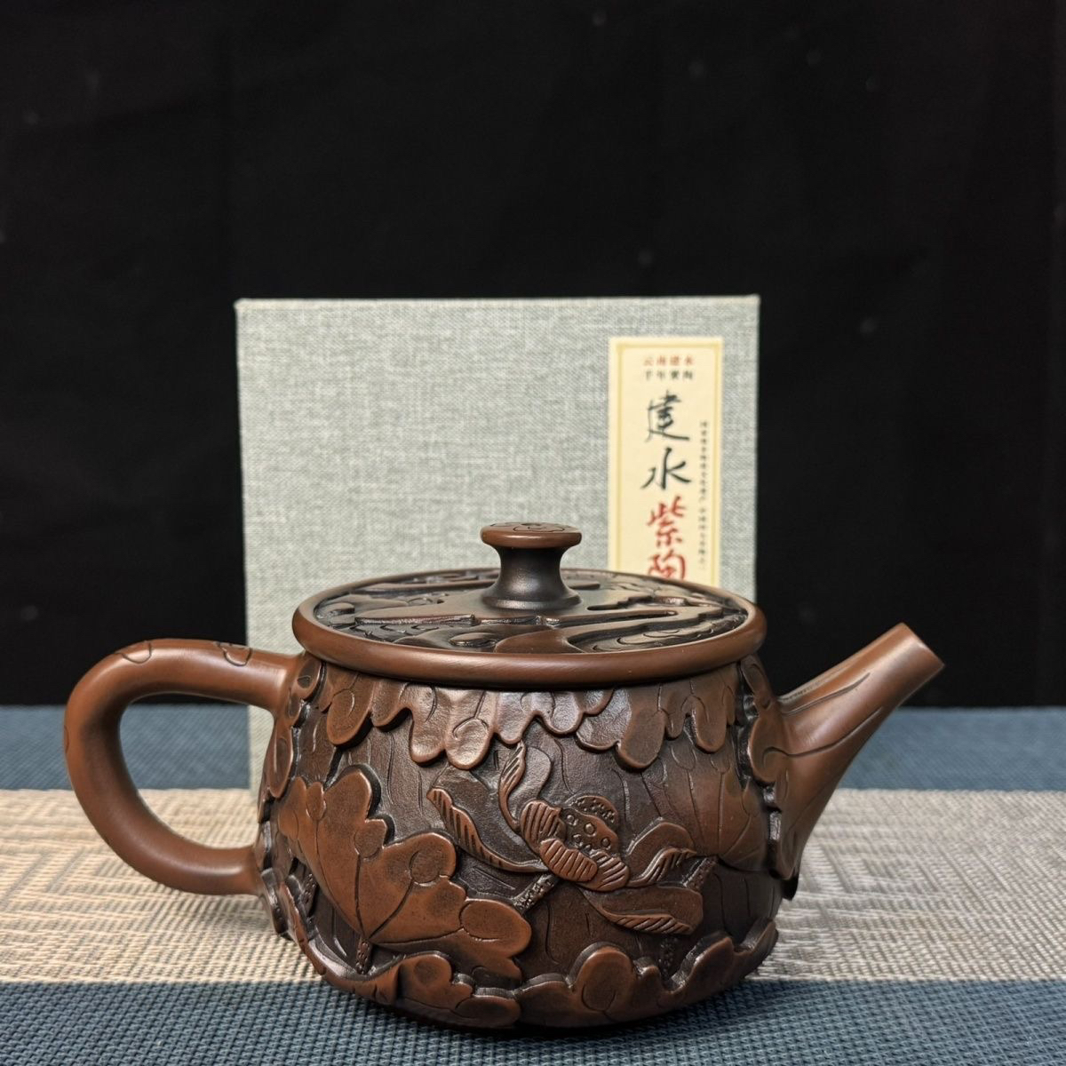 建水紫陶壶荷花满雕纯手工原矿紫陶壶大口汉瓦400毫升