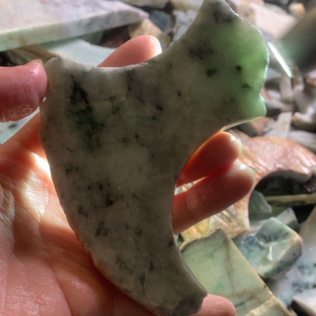 翡翠颈饰未镶嵌缅甸翡翠