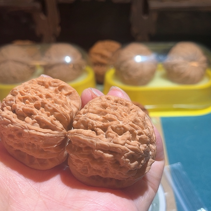 文玩核桃吊坠生****?三角白