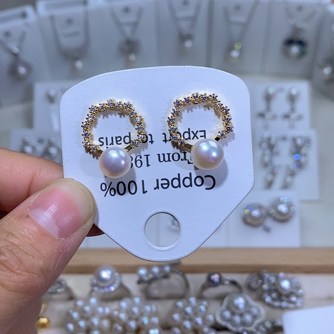 淡水珍珠耳饰未镶嵌