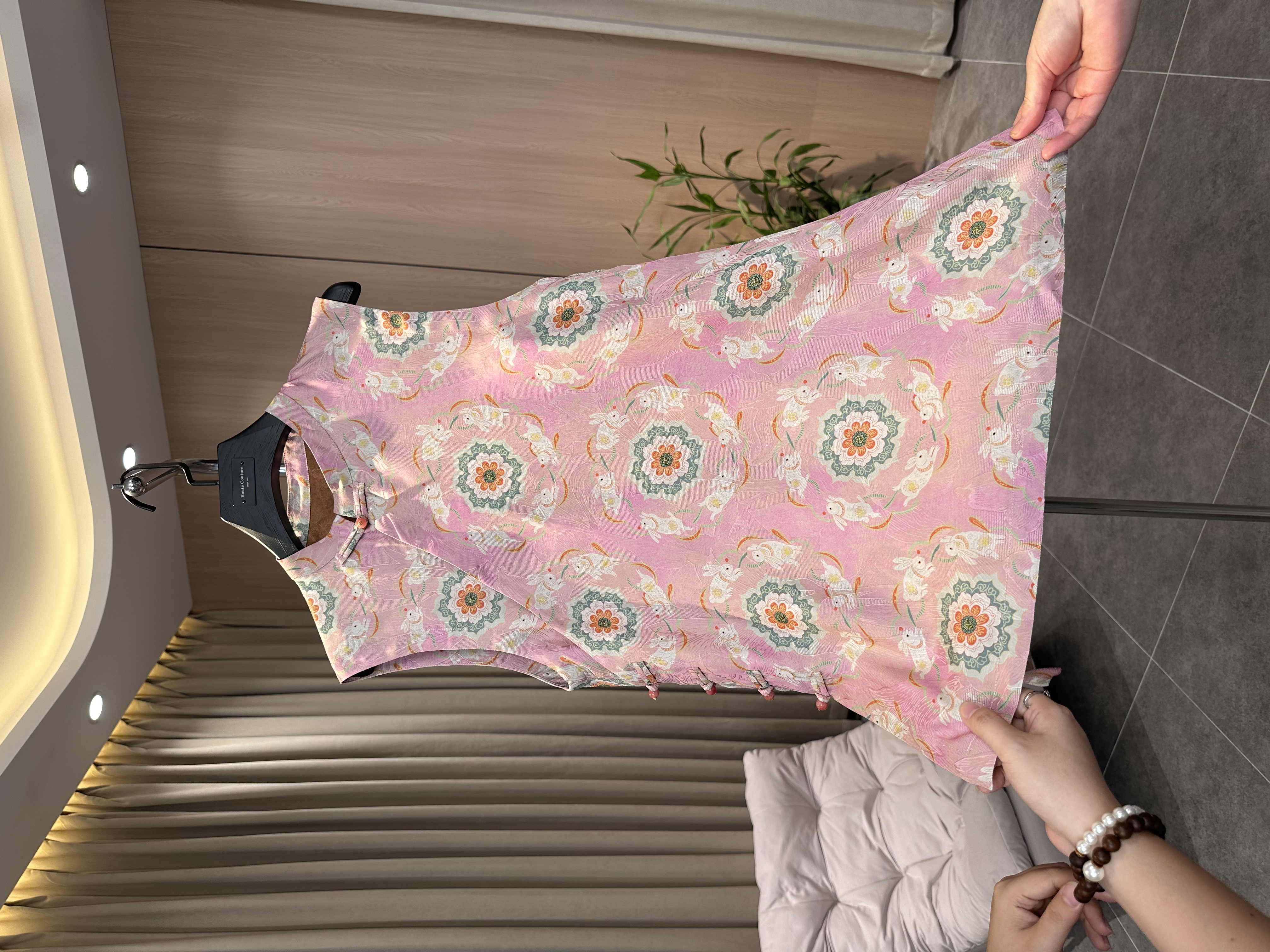 HR百相花-新中式香云纱提花桑蚕丝立领斜襟上衣夏季无袖