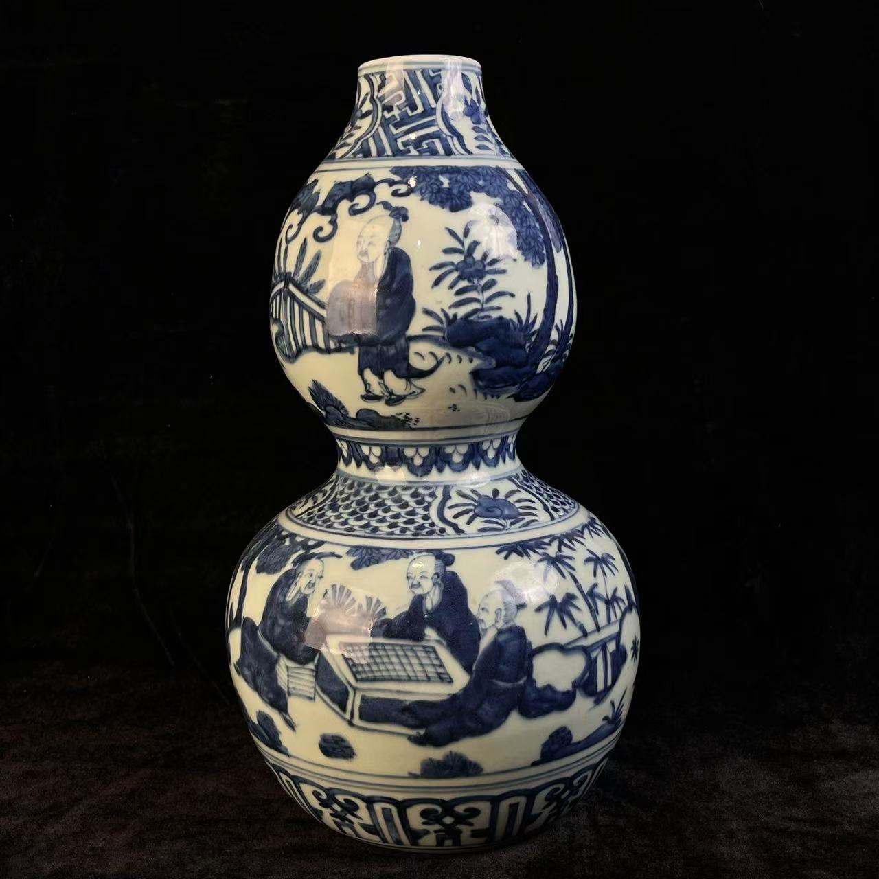 清晚期青花人物故事葫芦瓶