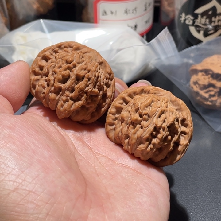 文玩核桃吊坠45山西楼