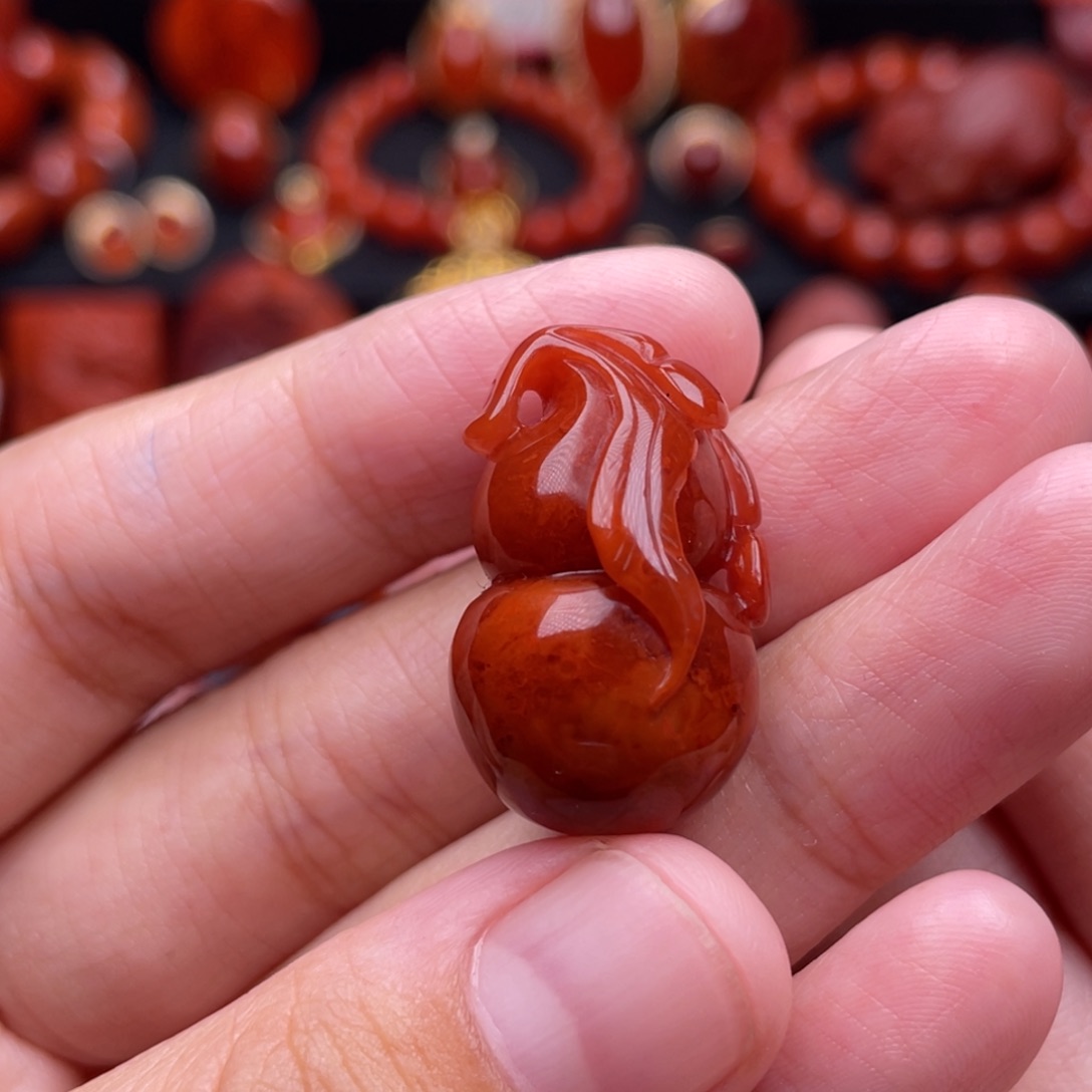 南红玛瑙未镶嵌珠宝奇石葫芦吊坠