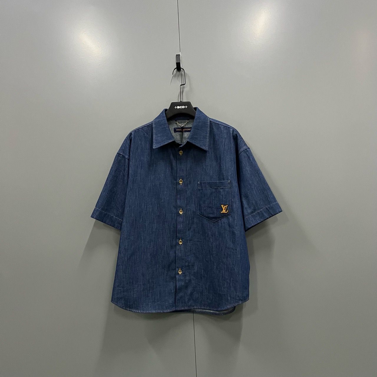 99新 LouisVuitton/路易威登 (ll) 蓝色刺绣短袖衬衫 L码/103419