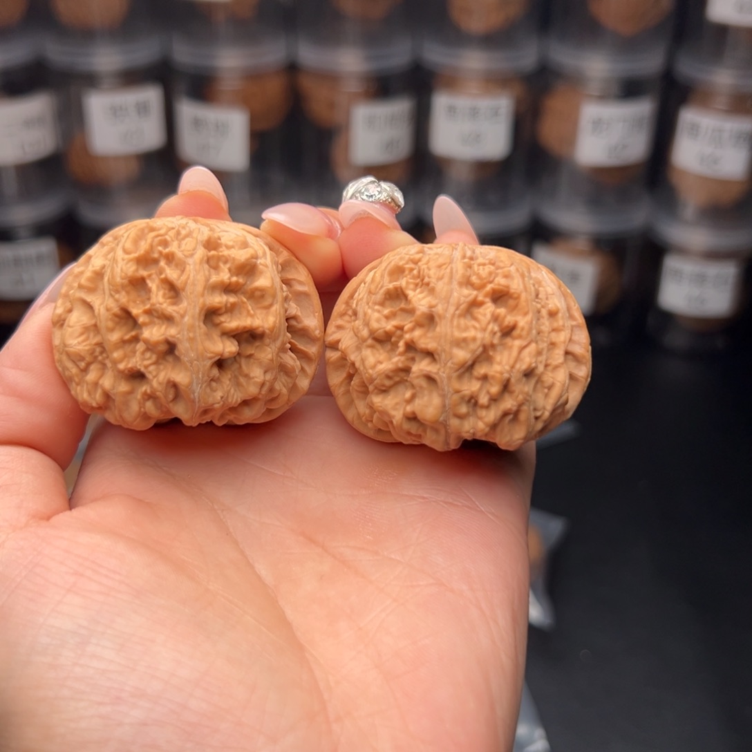 文玩核桃吊坠全***望大粗筋