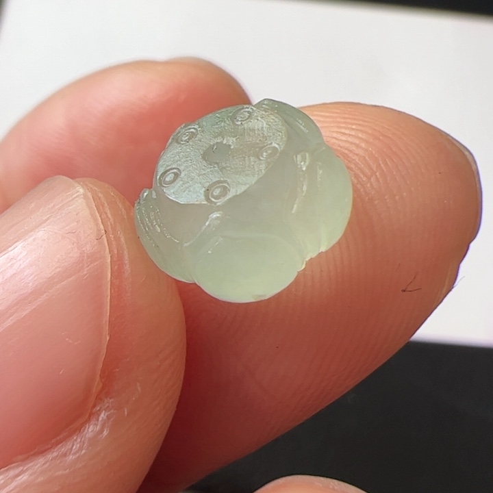 定制翡翠未镶嵌自然光