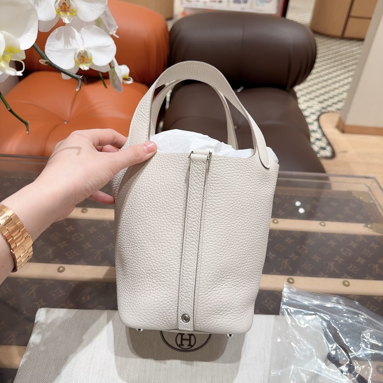 全新未使用 Hermes/爱马仕 水桶18 奶昔白 银扣 K刻  