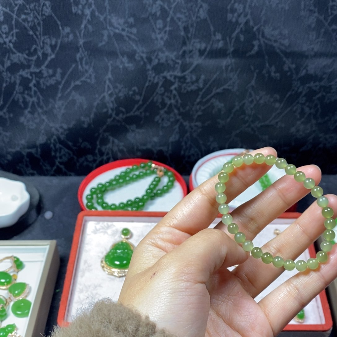 和田玉手串未镶嵌