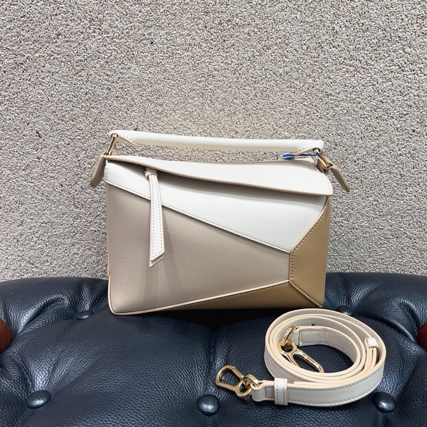99新 LOEWE/罗意威 Puzzle拼色手提单肩斜挎包！尺寸:24×17cm！