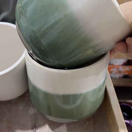 多肉绿植陶瓷花盆9.9包邮，有孔，微瑕