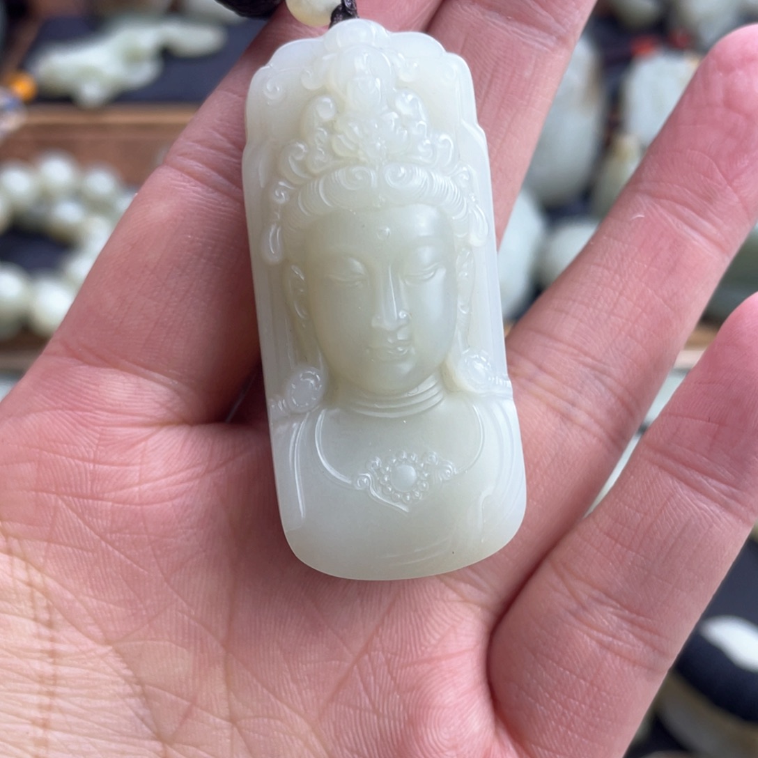 和田玉颈饰未镶嵌