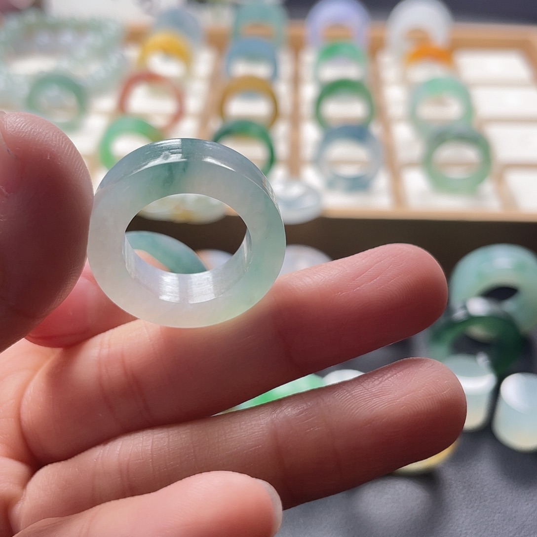 定制翡翠未镶嵌翡翠