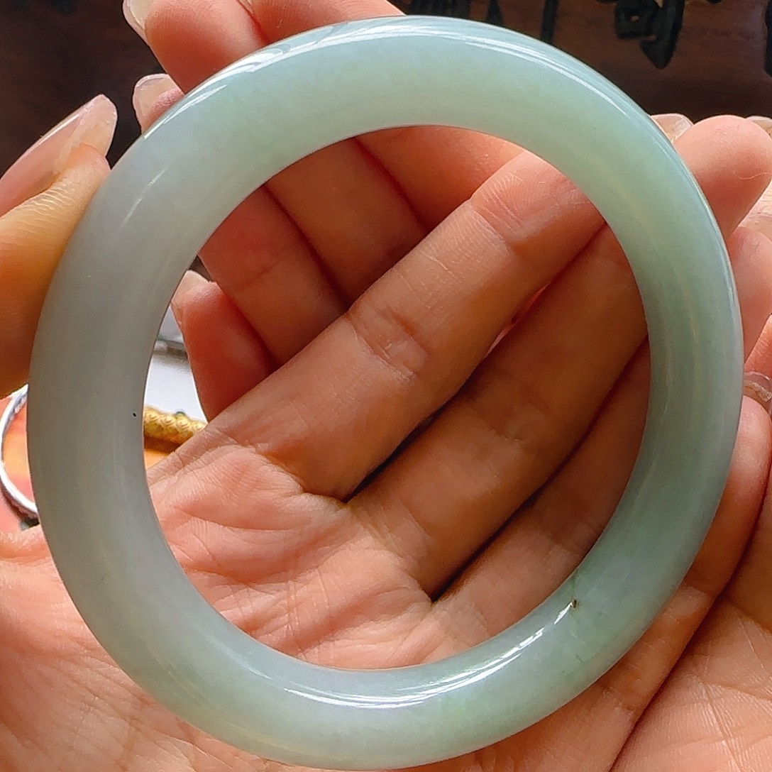 翡翠手镯未镶嵌翡翠2200