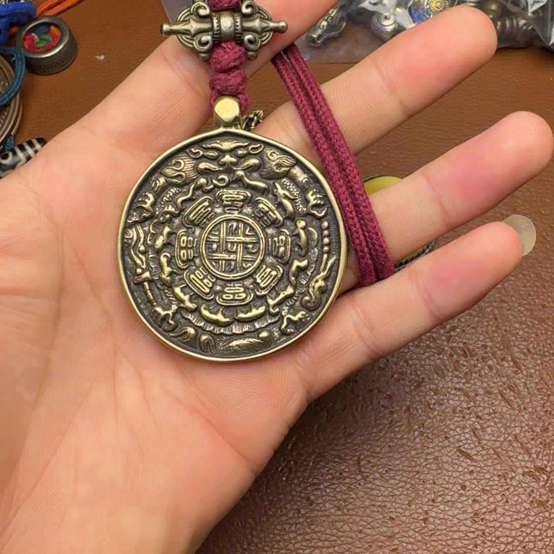 Y****G藏式风格九宫八卦牌